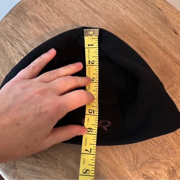 Outdoor Research Black Winter Trek Fleece Beanie Water Resistant Zip Pouch - Sm - Picture 3 of 6